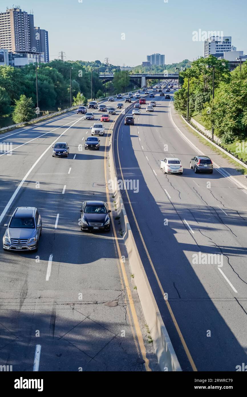 cars on the don valley parkway in toronto, sunny day Stock Photo