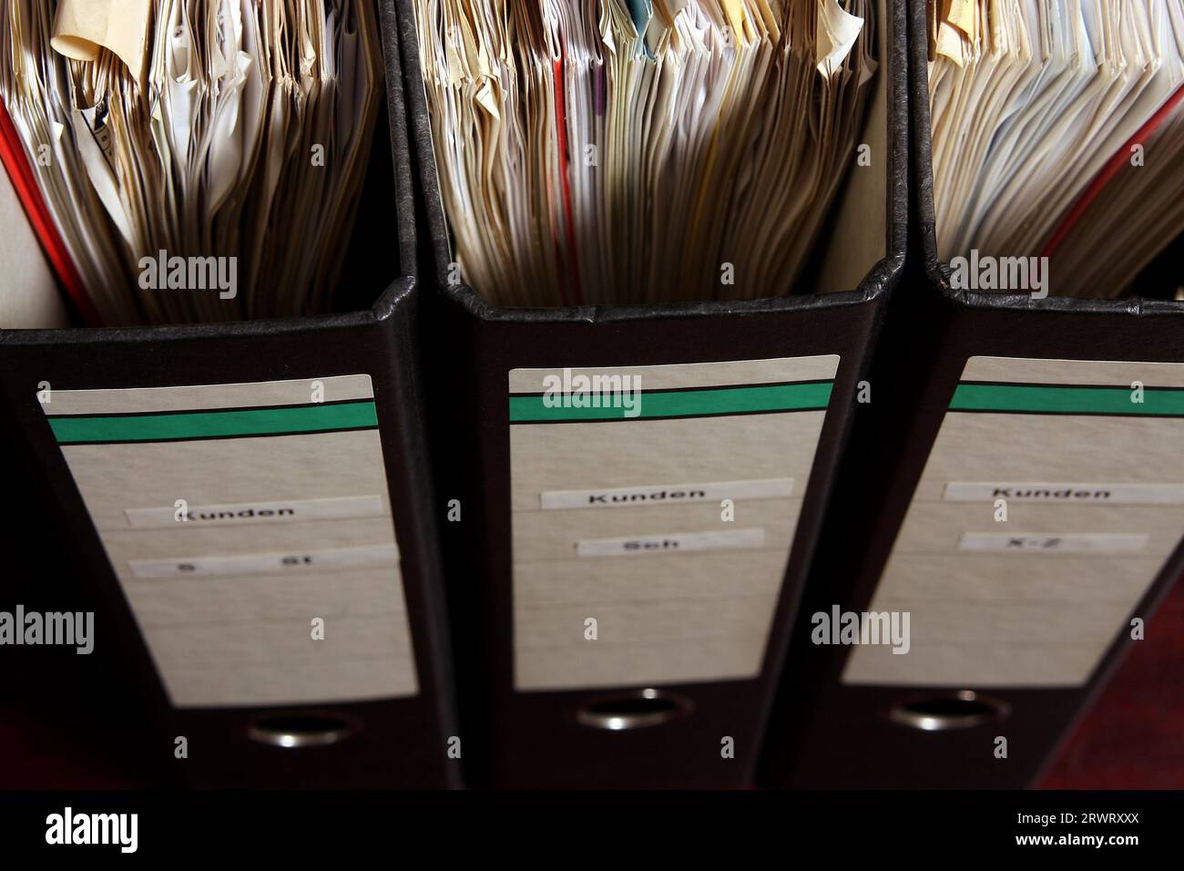 Folder form hi-res stock photography and images - Alamy