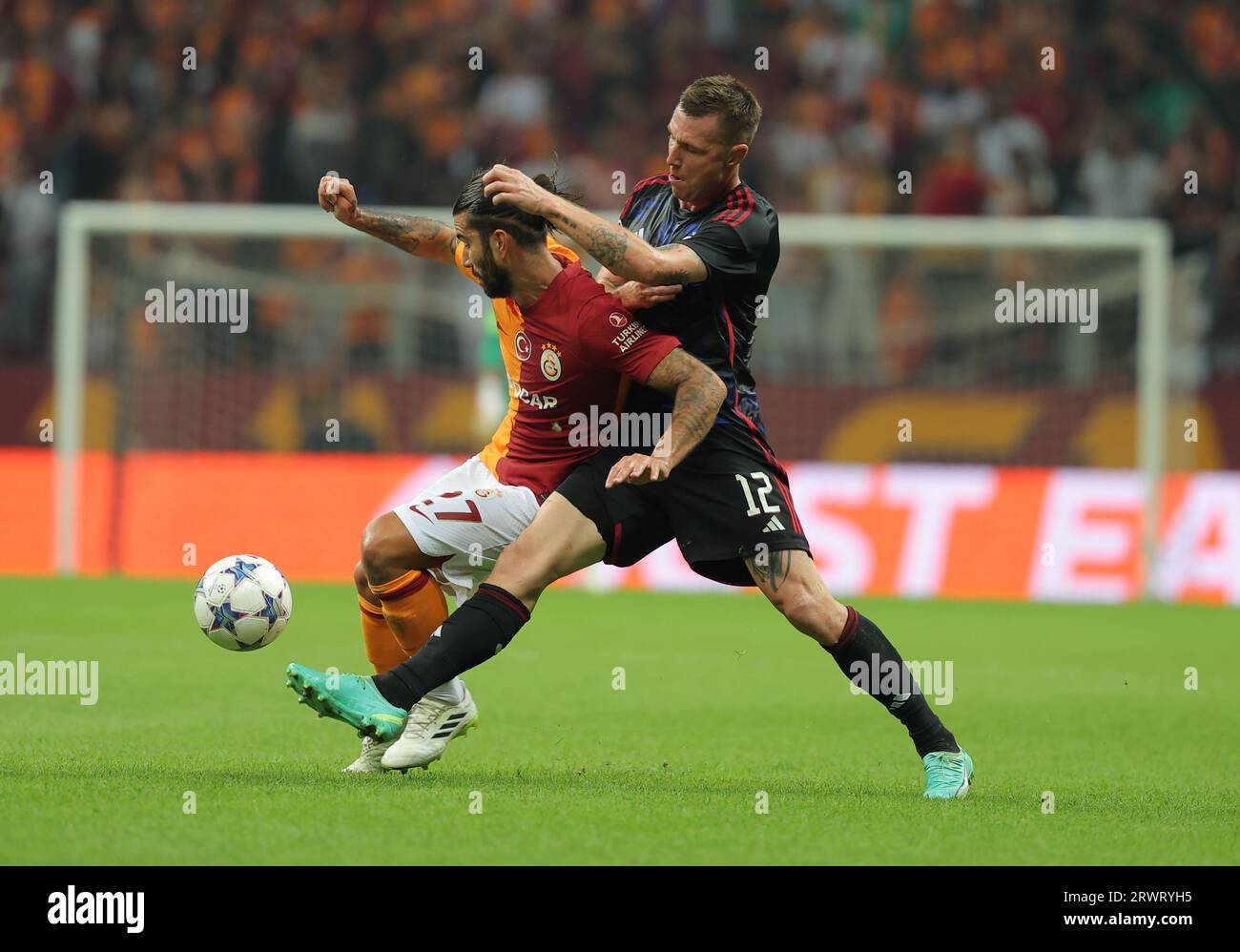 Istanbul. 21st Sep, 2023. Sergio Oliveira (L) of Galatasaray vies with Lukas Lerager of Copenhagen during the UEFA Champions League Group A match between Galatasaray and Copenhagen in Istanbul, T¨¹rkiye, on Sept. 20, 2023. Credit: Xinhua/Alamy Live News Stock Photo