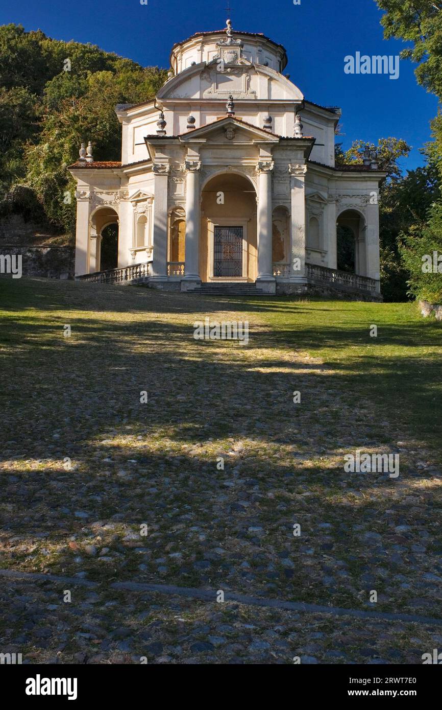 The Sacro Monte di Varese, with its 14 chapels and its sanctuary of Santa Maria del Monte, stretches out on wooded slopes Stock Photo