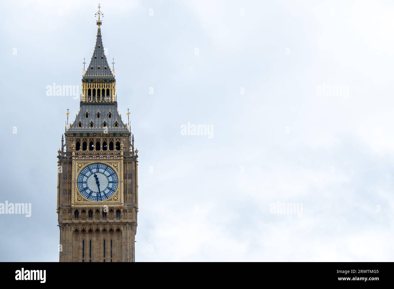 LONDON- SEPTEMBER, 18, 2023: Elizabeth Tower Houses of Parliament with copy space in the sky Stock Photo