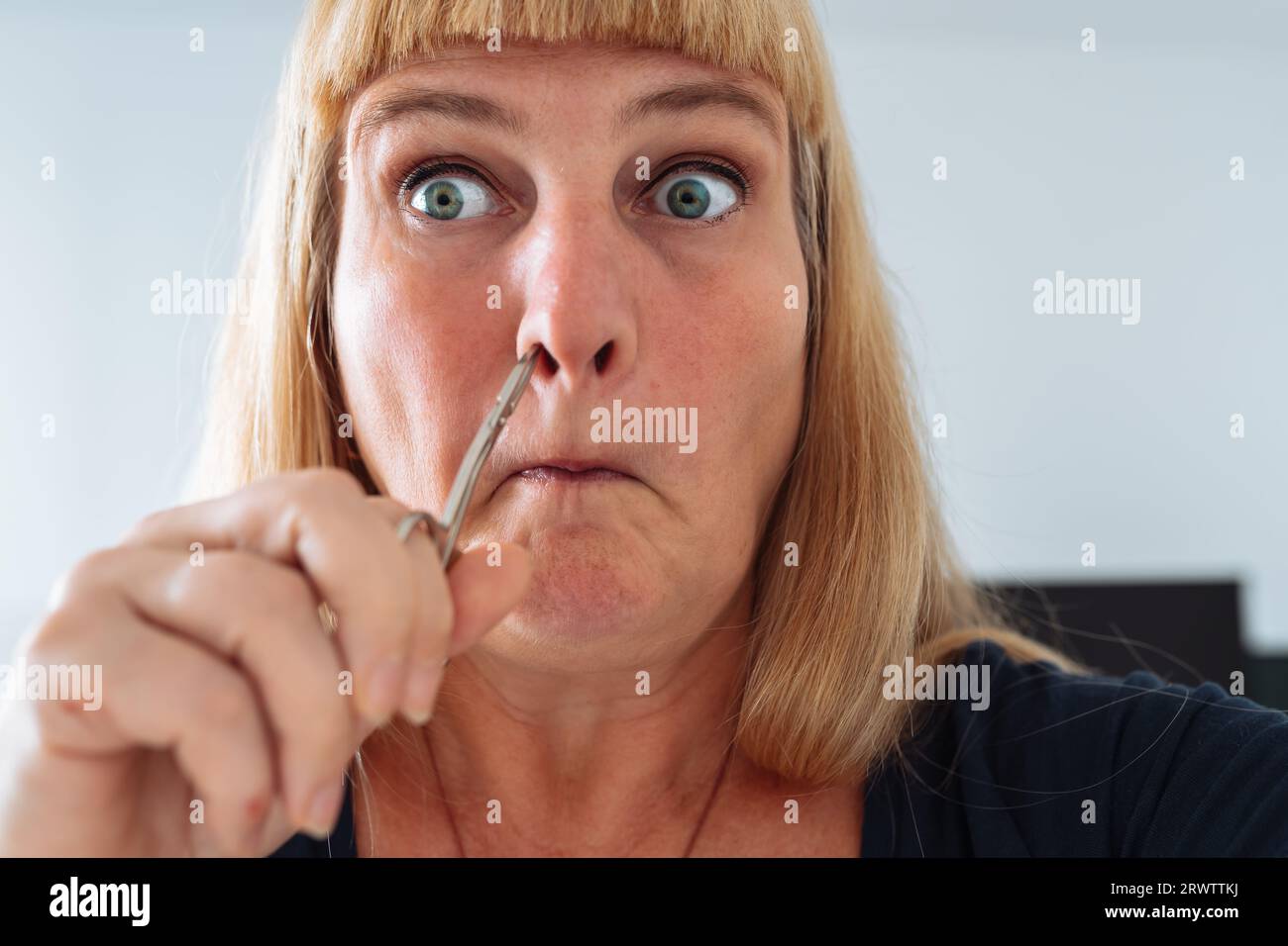 Plucking facial hair female Clearance