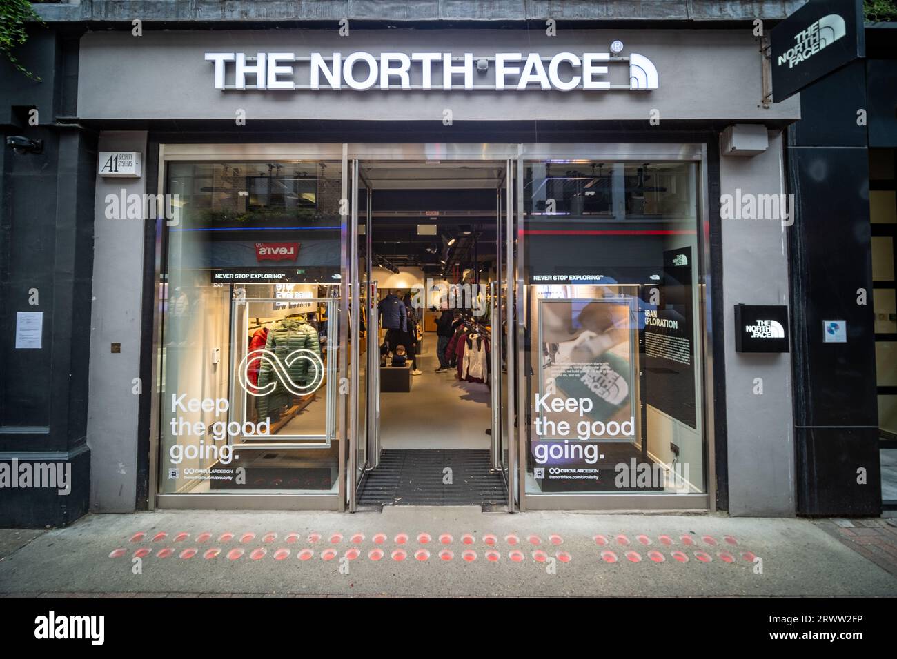 North face hi-res stock photography and images - Alamy