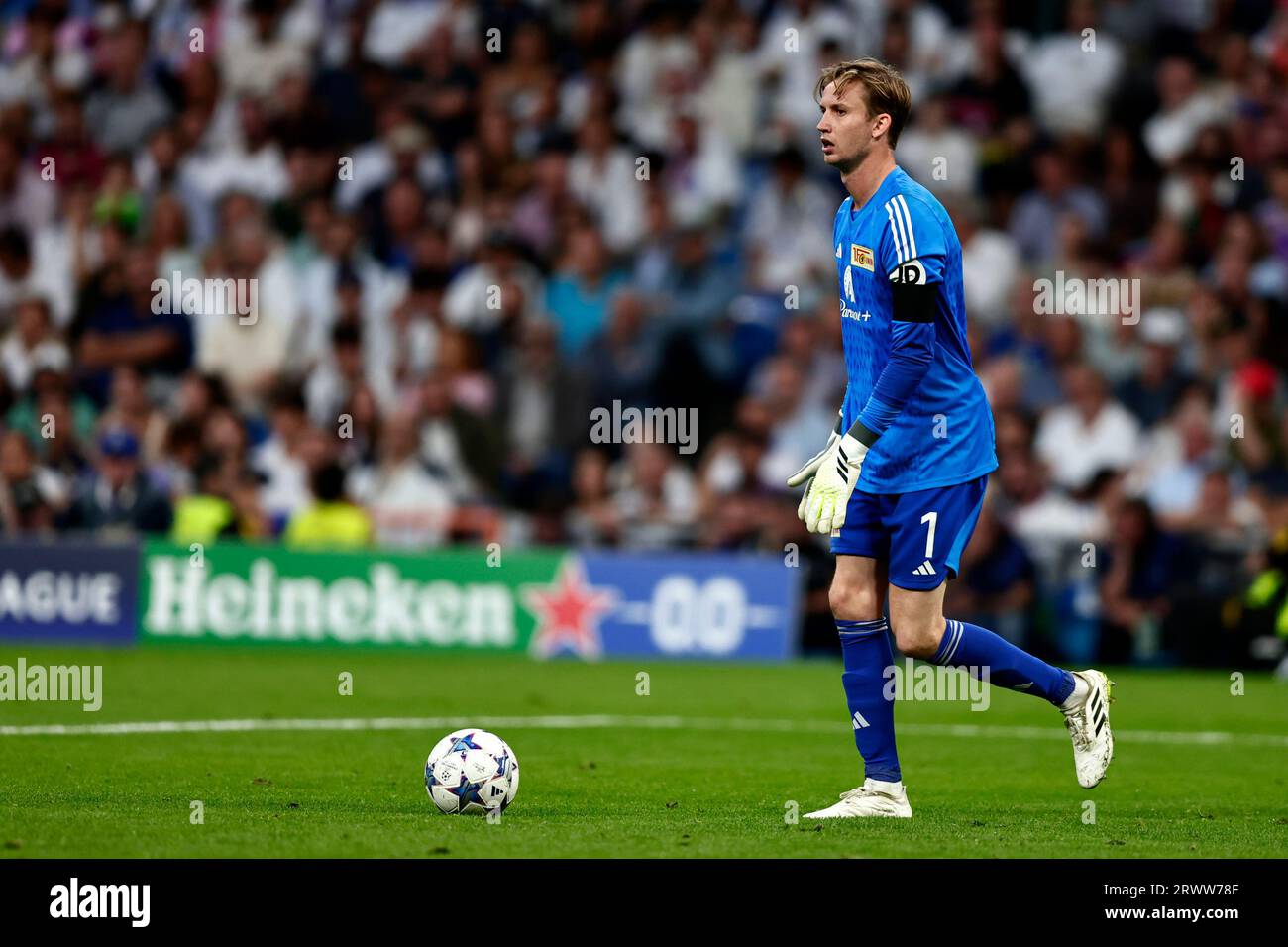 Madrid, Spain. 20th Sep, 2023. Frederik Ronnow of FC Union Berlin in action during the Uefa Champions League match beetween Real Madrid CF and Fc Union Berlin at Santiago Bernabeu Stadium on September 20, 2023 in Madrid, Spain . Credit: Marco Canoniero/Alamy Live News Stock Photo