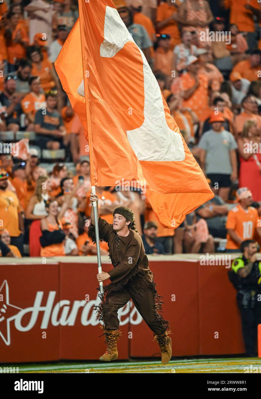 KNOXVILLE, TN - SEPTEMBER 09: Tennessee Volunteers mascot Davy Crockett ...