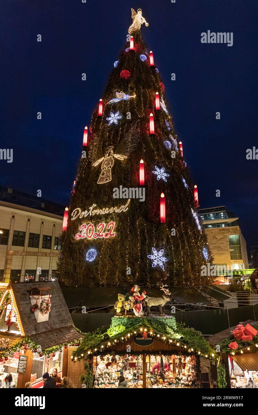 Dortmund Christmas Market with the tall Christmas Tree, Dortmund