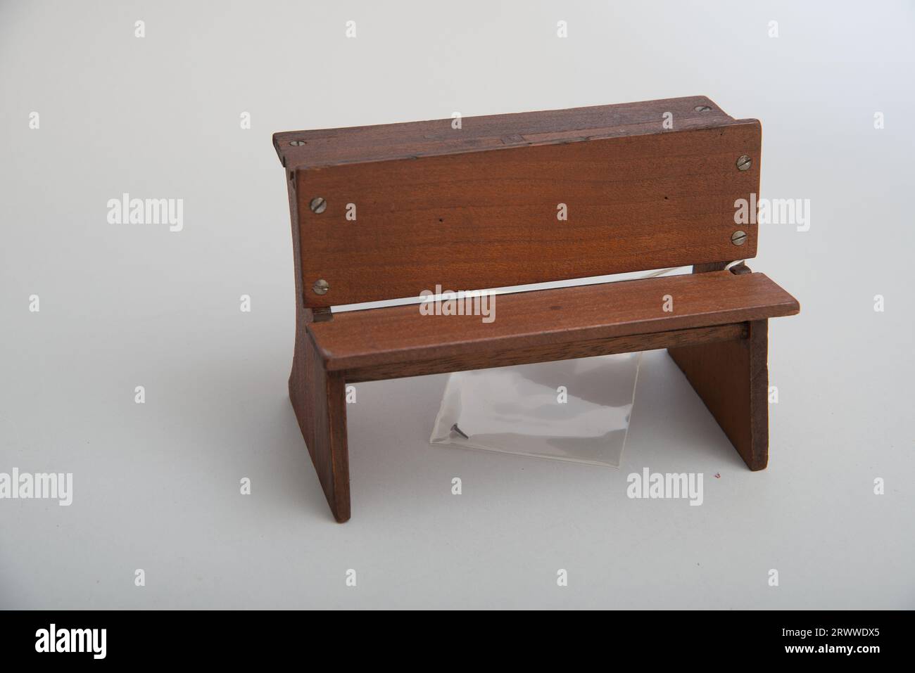 Old school desks nostalgia hi-res stock photography and images - Alamy