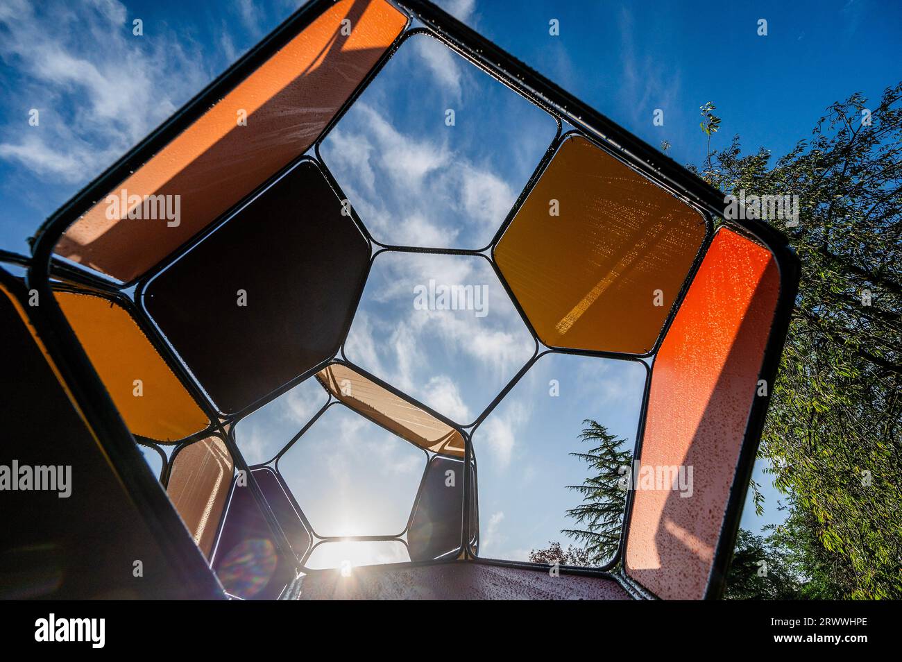 London, UK. 21st Sep, 2023. Tomás Saraceno, Silent Autumn (WISE 035954/M+M), 2023, Tanya