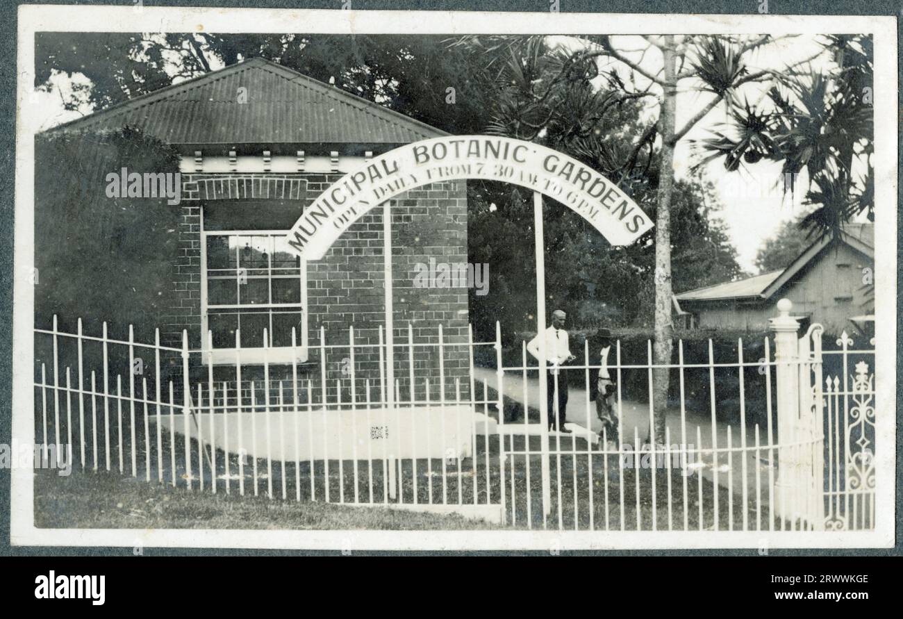 entrance-to-the-municipal-botanic-gardens-in-durban-two-men-stand