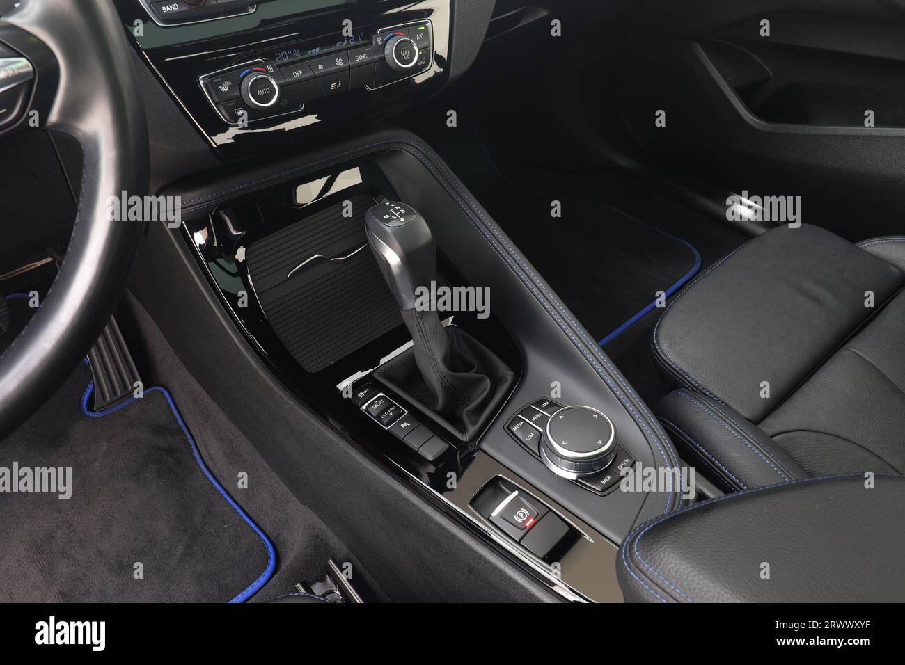 X2 Speed X2 speed hi-res stock photography and images - Alamy