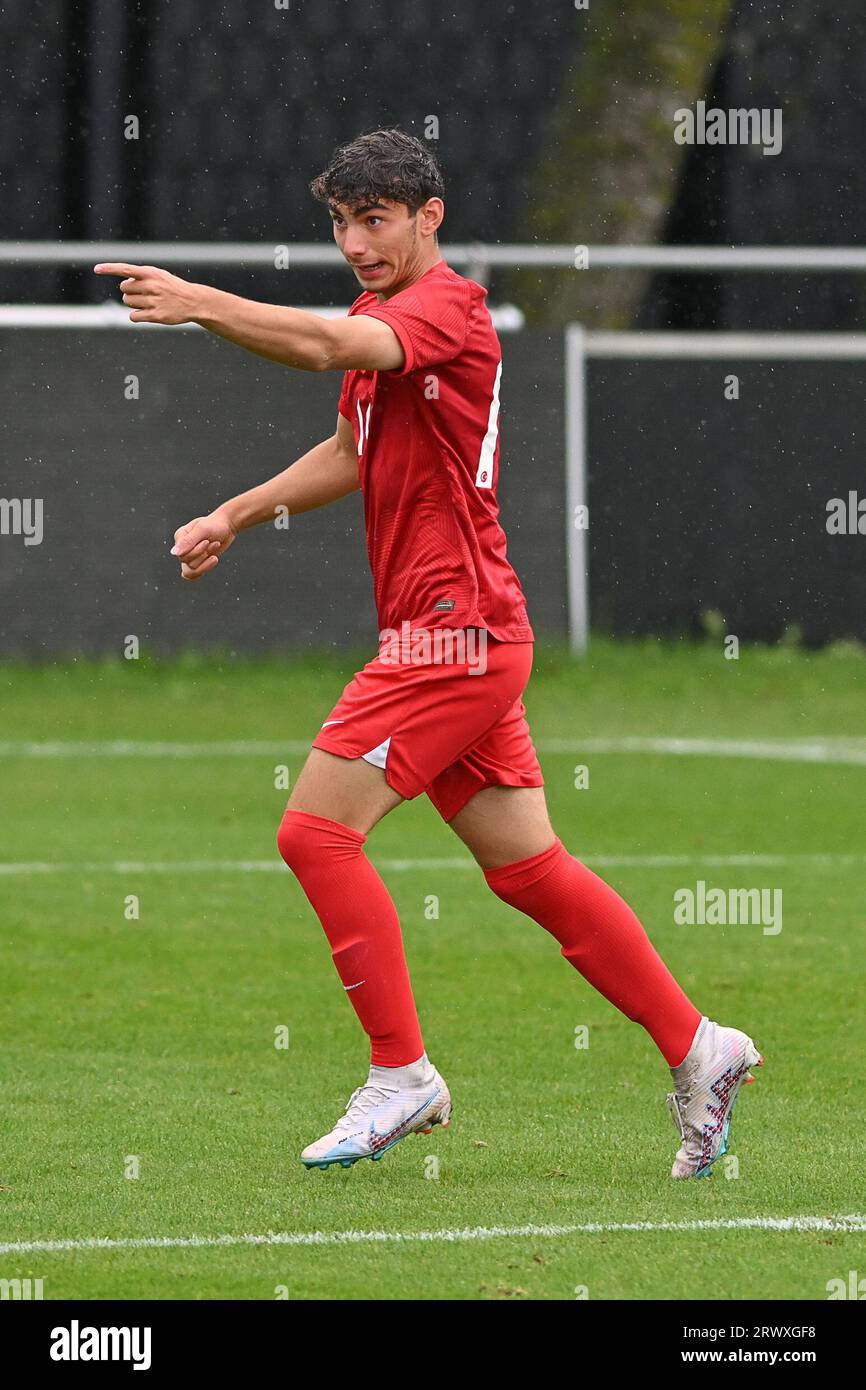 Oostakker, Belgium. 21st Sep, 2023. Hasan Turan (14) of Turkey pictured during a friendly soccer game between the national under 16 teams of Turkey and Portugal on Thursday 21 September 2023 in Oostakker, Belgium . Credit: sportpix/Alamy Live News Stock Photo