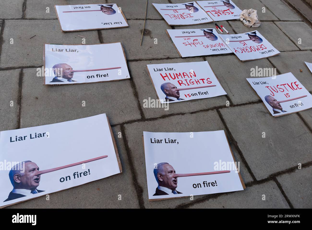 London, UK. 21 September, 2023. Anglo-Israeli democrats prepare placards for a protest outside the Foreign, Commonwealth & Development Office on the eve of a speech by right-wing Israeli Prime Minister Benjamin Netanyahu at the UN General Assembly in New York, U.S. Credit: Ron Fassbender/Alamy Live News Stock Photo