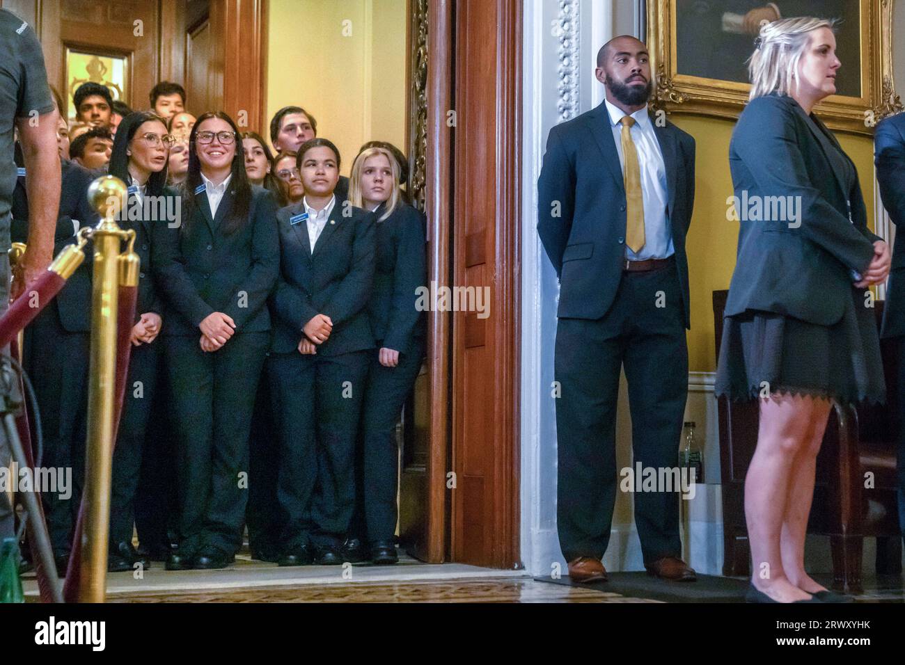 Senate pages gather to catch a glimpse of Ukrainian President Volodymyr ...