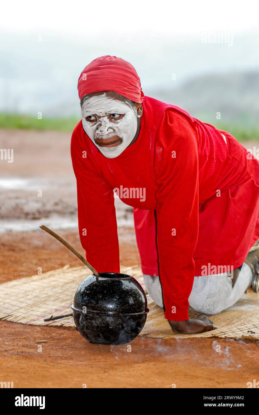 Zulu dancing in south africa hires stock photography and images Alamy