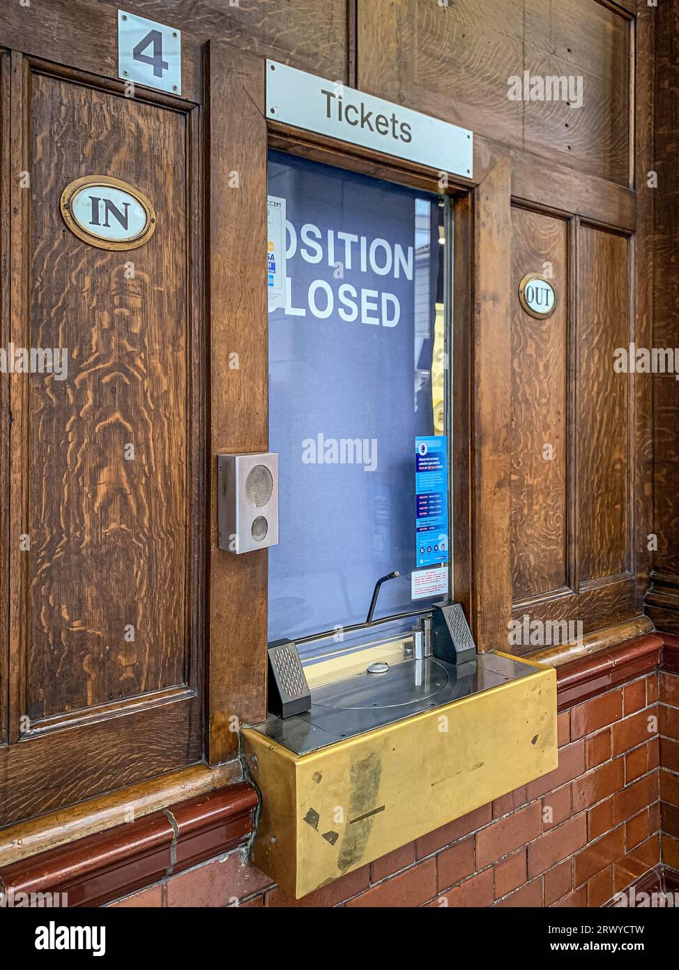 Ticket office at Manchester Victoria Station.  Sign says 'Position Closed' no train or rail sales Stock Photo