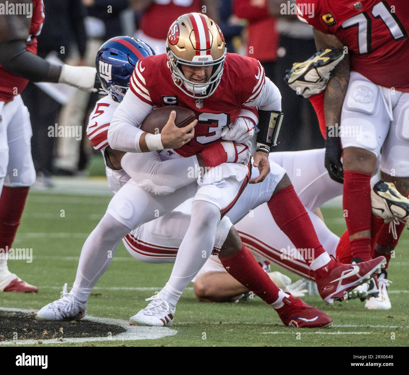 Kayvon Thibodeaux New York Giants Unsigned Dropping Back Photograph