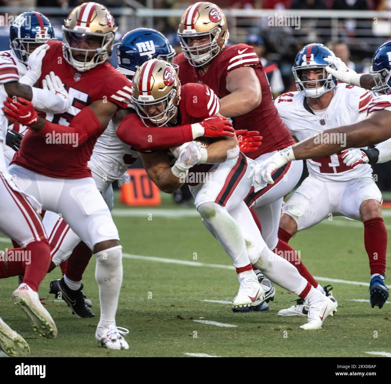 Christian mccaffrey 49ers hi-res stock photography and images - Alamy