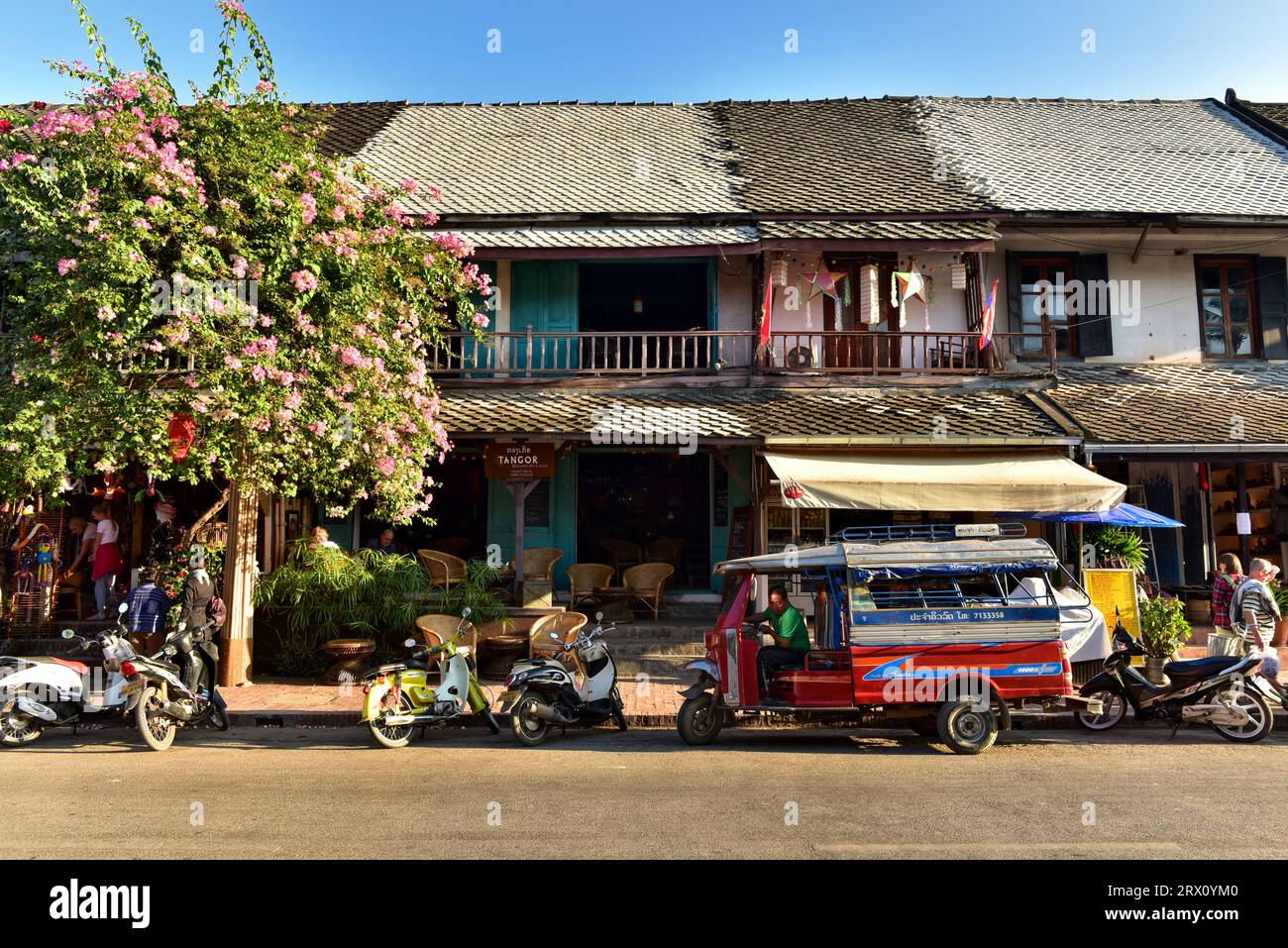 Colonial architecture in the centre of Luang Prabang, Laos Stock Photo