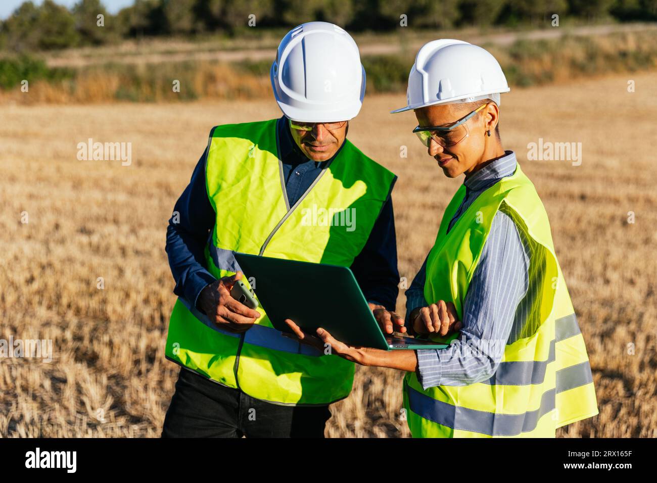 Windmill Operator Software field hi-res stock photography and images - Alamy