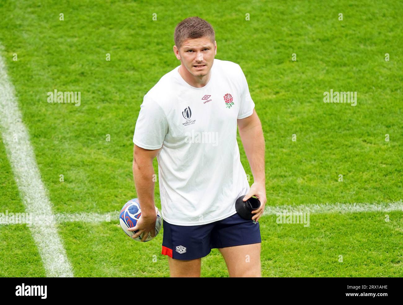 England's Owen Farrell during a training session at the Stade Pierre Mauroy, Villeneuve-d'Ascq. Picture date: Friday September 22, 2023. Stock Photo