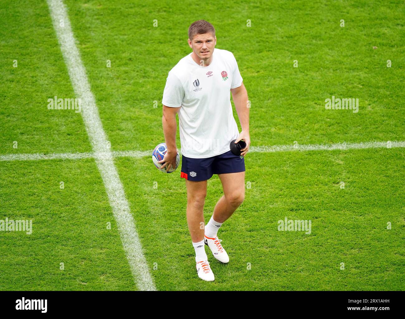 England's Owen Farrell during a training session at the Stade Pierre Mauroy, Villeneuve-d'Ascq. Picture date: Friday September 22, 2023. Stock Photo