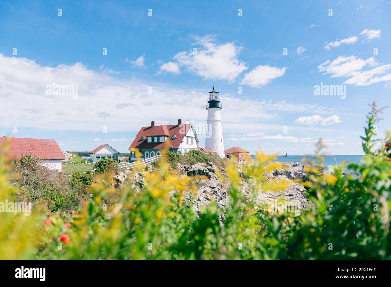 Light house beaches hi-res stock photography and images - Alamy