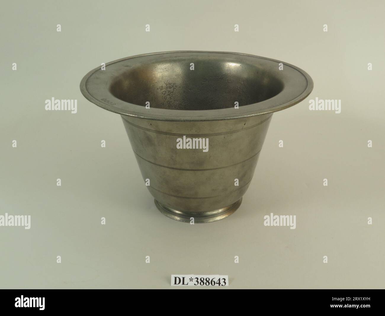 Chamber pot museum hires stock photography and images Alamy