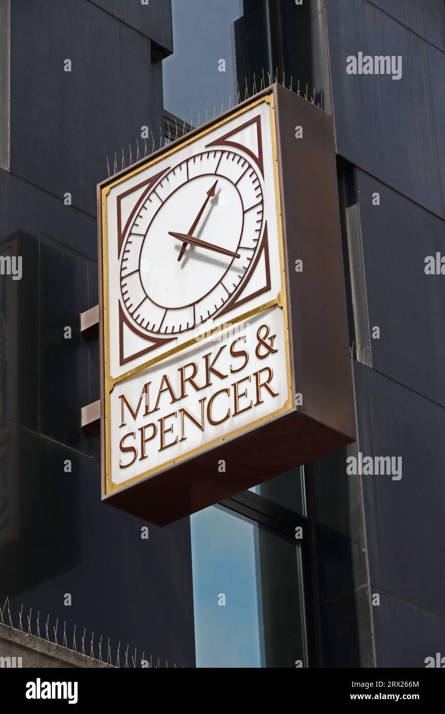 Marks & Spencer Wall Clock Vintage NEW Box Quartz St Michael