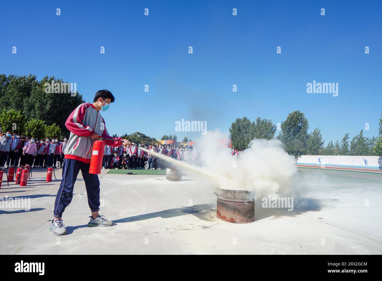 Fire fighting training hi-res stock photography and images - Alamy