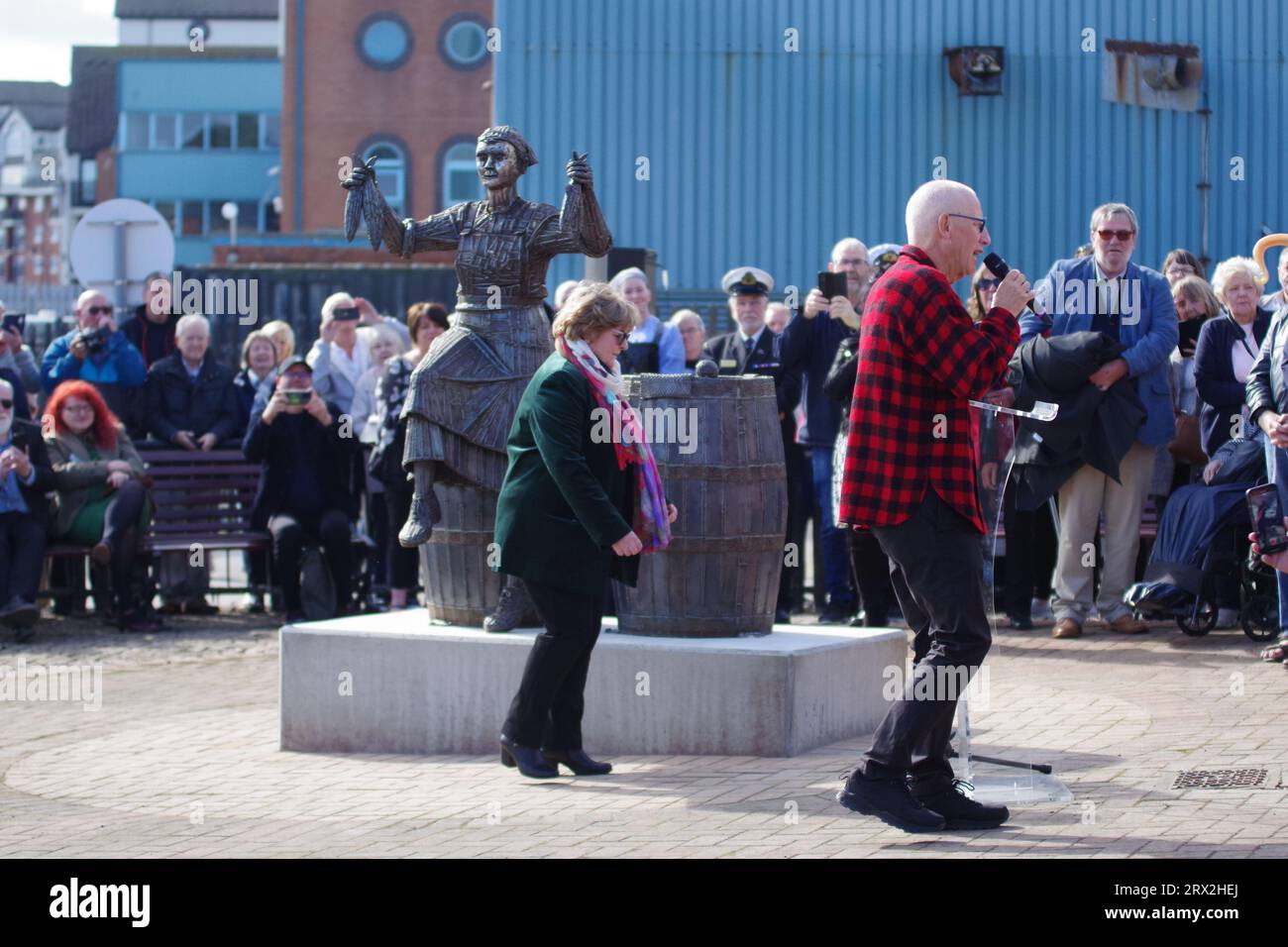 North Shields, 22 September 2023. Official unveiling of a new sculpture, The Herring Girl, by Brenda Blethyn on the Fish Quay at North Shields. Credit: Colin Edwards/Alamy Live News Stock Photo