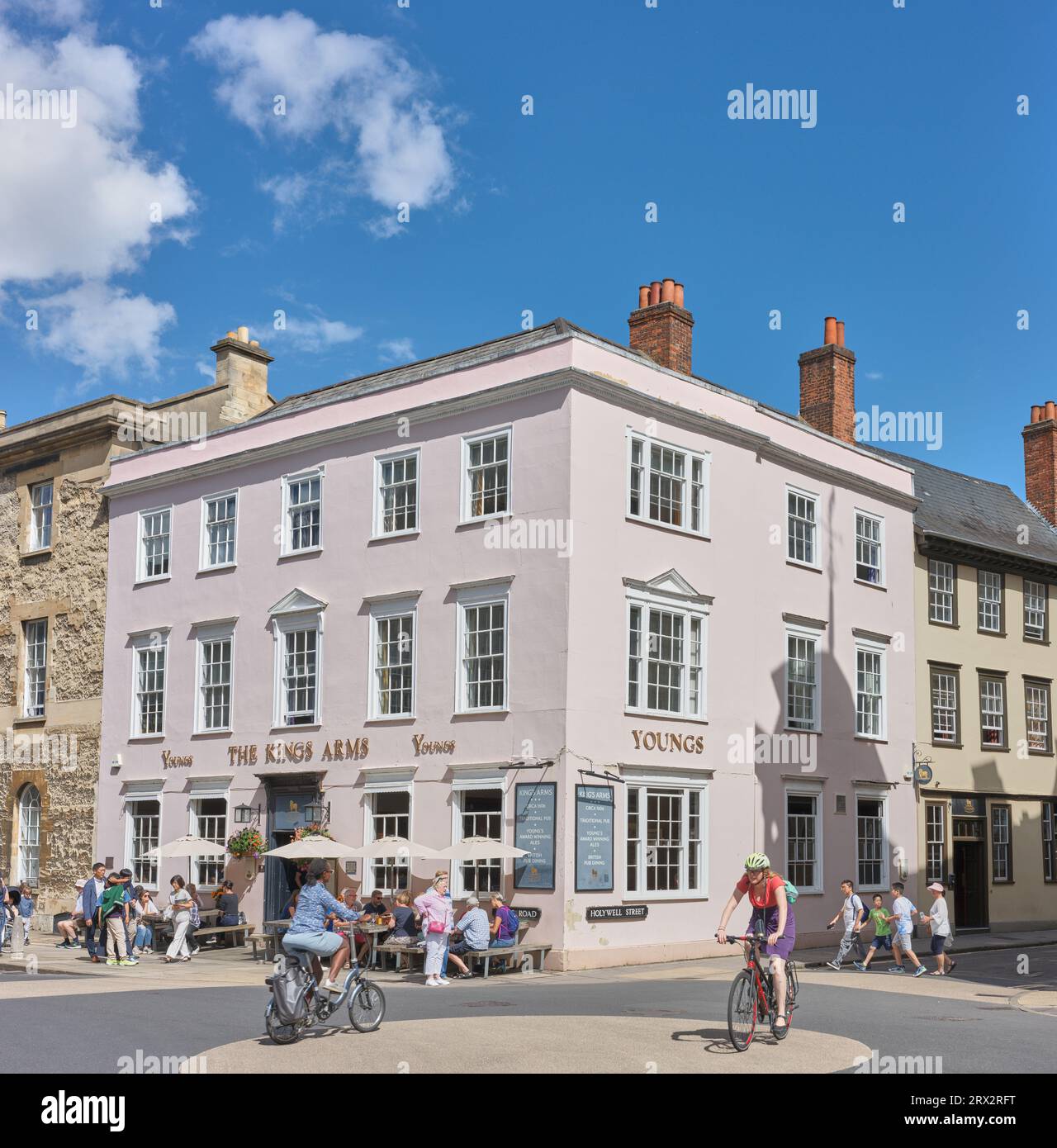 Kings Arms Pub Oxford England UK Stock Photo - Alamy