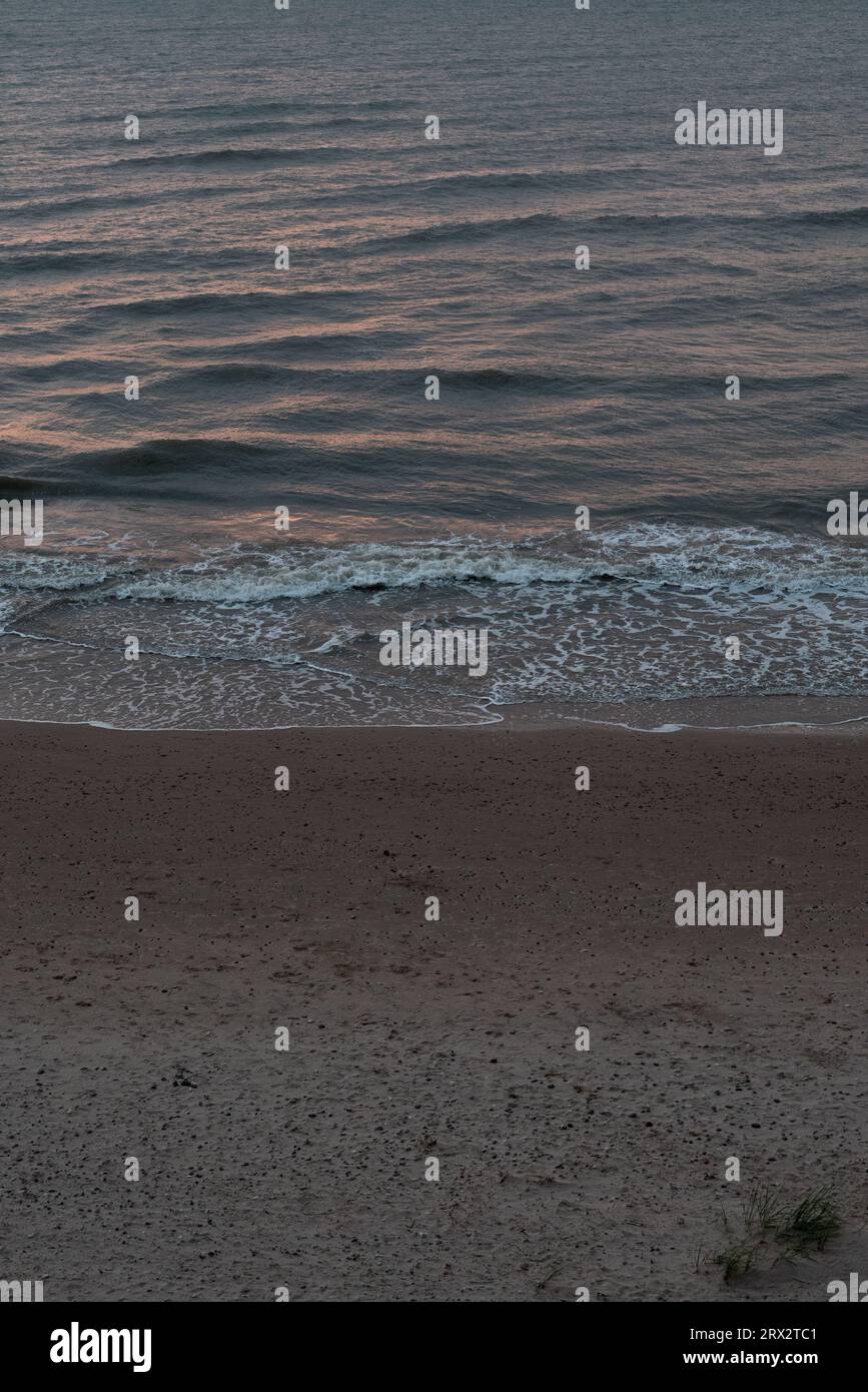 Ocean sea waves foamy hi-res stock photography and images - Alamy