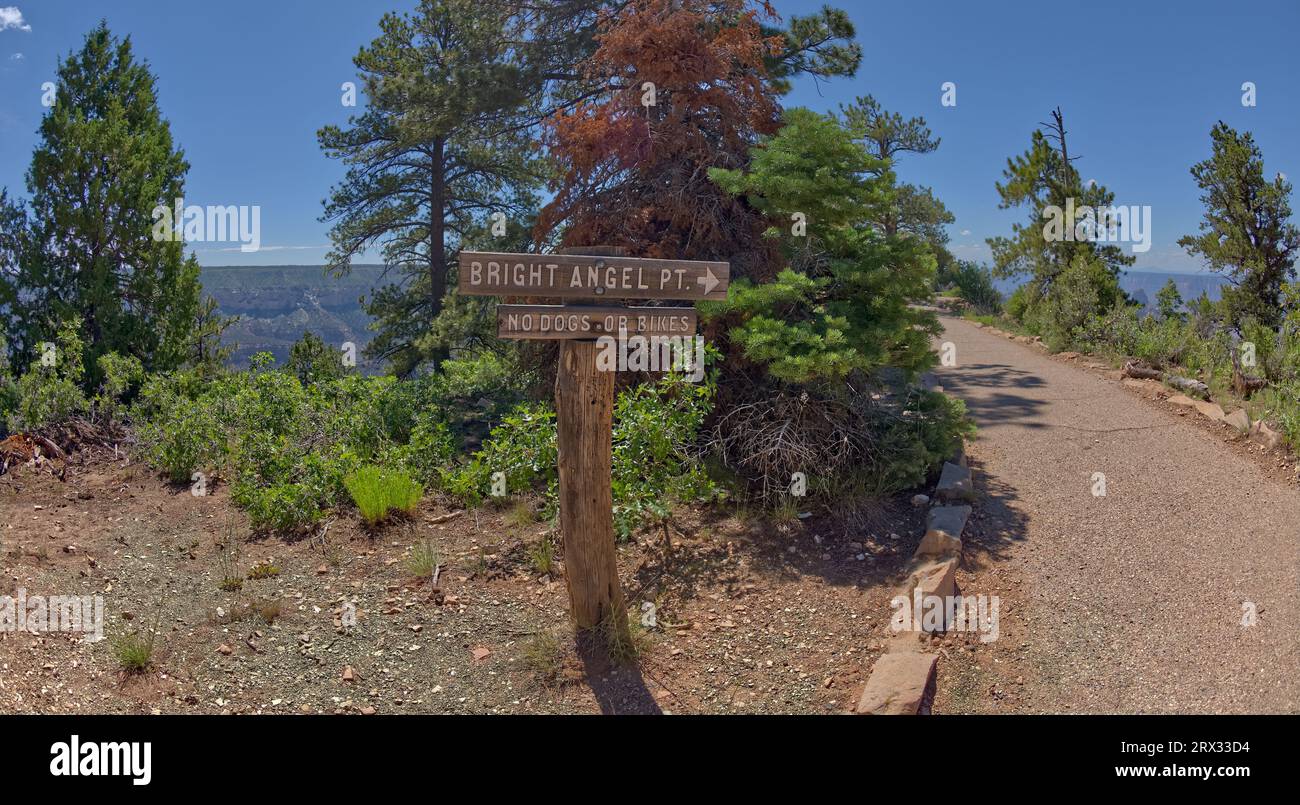 Bright Angel Point trail sign pointing the way to the overlook on Grand Canyon North Rim, Grand Canyon National Park, Arizona Stock Photo