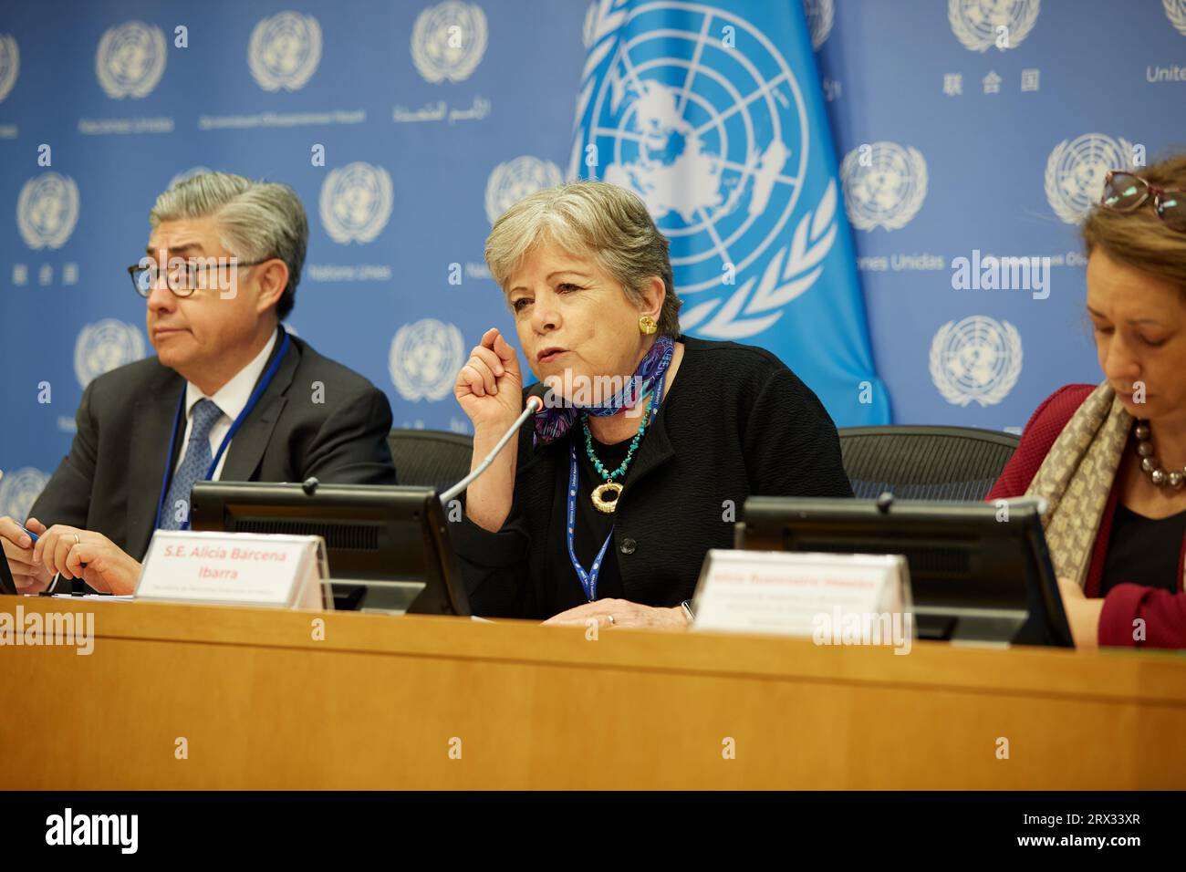 Buenrostro hires stock photography and images Alamy