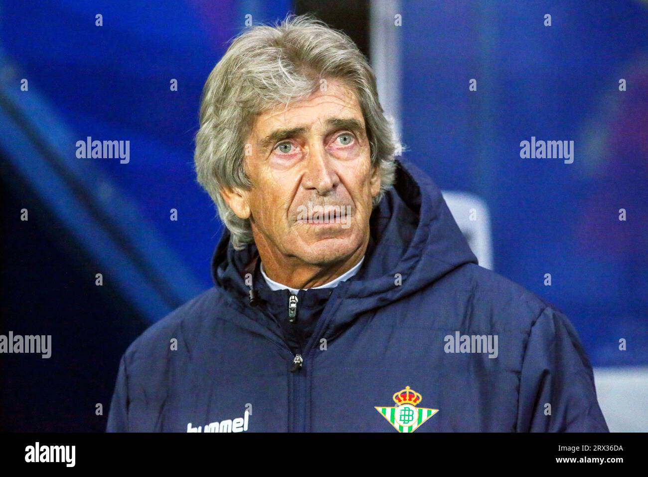 MANUEL PELLEGRINI, manager of the Spanish football team, Real Betis, Image taken at Ibrox stadium, Glasgow, during an UEFA football match. Stock Photo