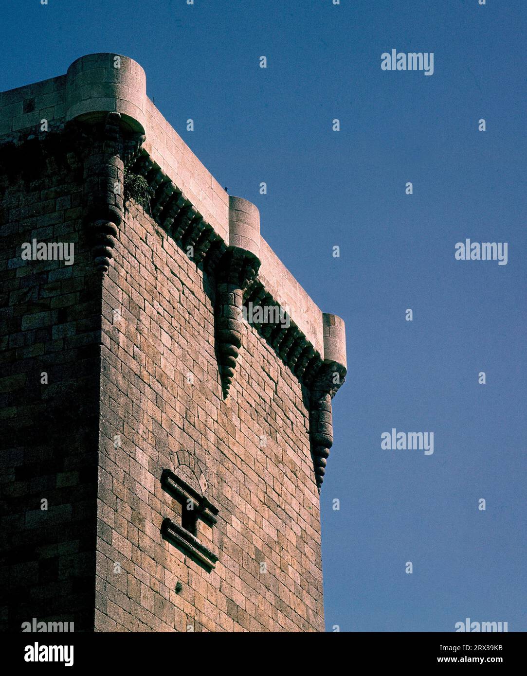 TORRE DEL CASTILLO DE GONDOMAR FOTO AÑOS 60. Location CASTILLO