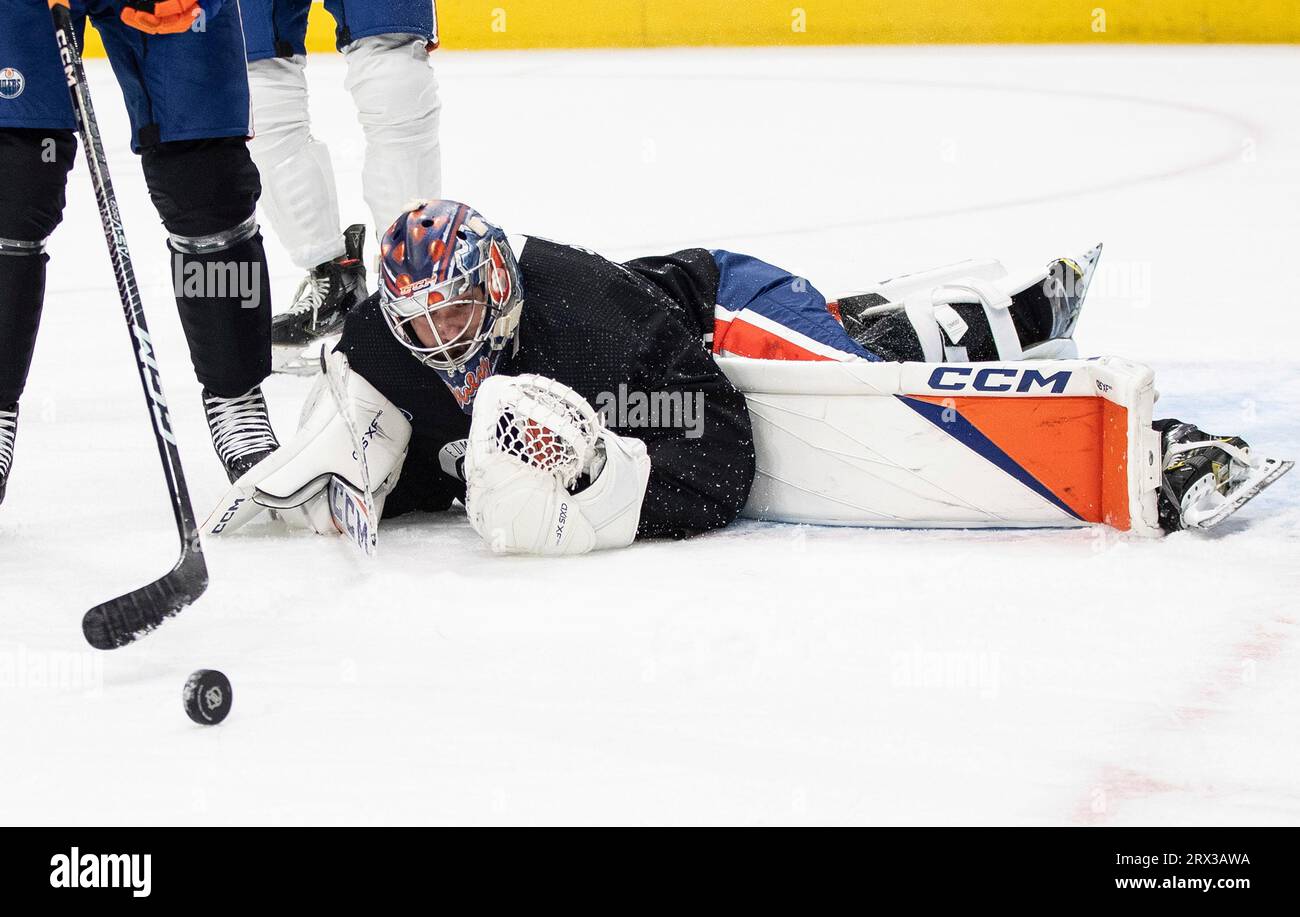 Edmonton Oilers goalie Stuart Skinner (74) makes a save during NHL ...
