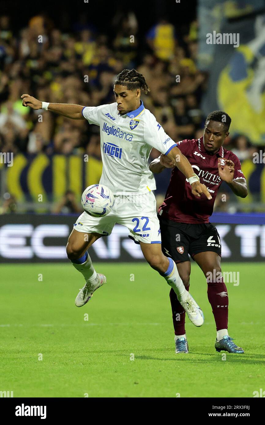 Salerno, Italy. 25th Aug, 2023. Anthony Oyono of Frosinone and Jovane Cabral of US Salernitana compete for the ball during the Serie A football match between US Salernitana and Frosinone Calcio at Arechi stadium in Salerno (Italy), September 22nd, 2023. Credit: Insidefoto di andrea staccioli/Alamy Live News Stock Photo