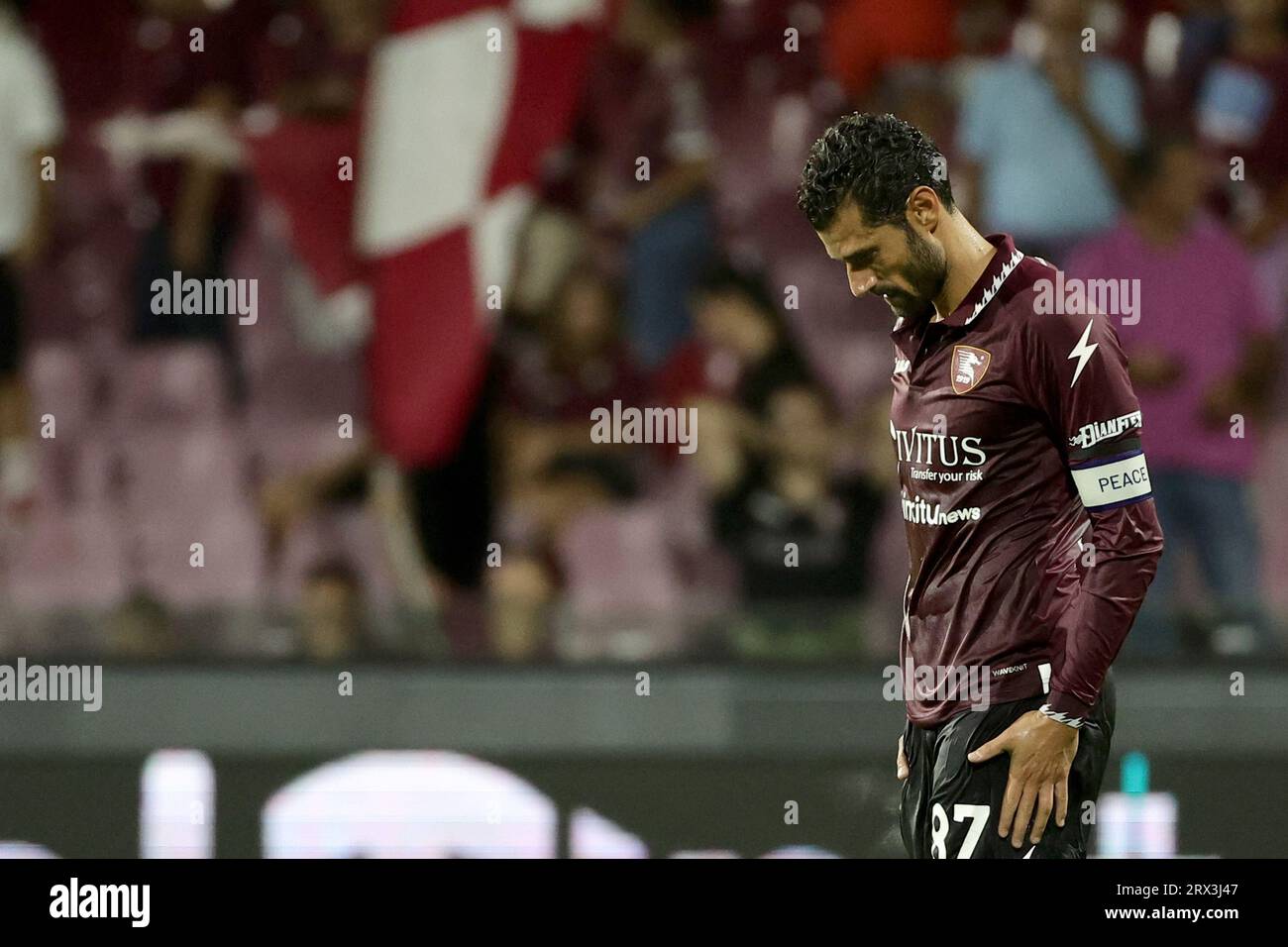 Salerno, Italy. 22nd Sep, 2023. Antonio Candreva of US Salernitana dejection at the end of the Serie A football match between US Salernitana and Frosinone Calcio at Arechi stadium in Salerno (Italy), September 22nd, 2023. Credit: Insidefoto di andrea staccioli/Alamy Live News Stock Photo