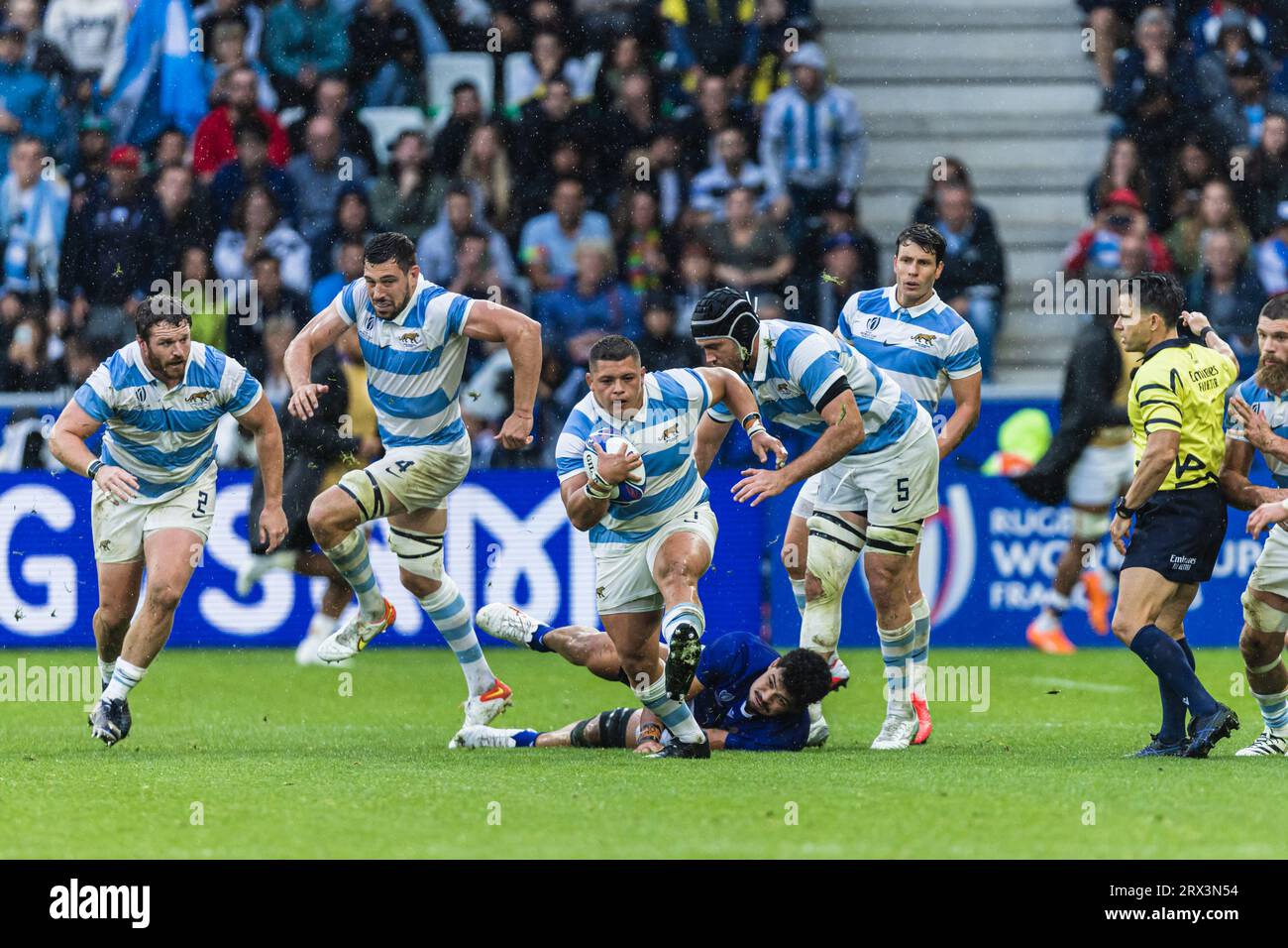 Saint-Étienne, France. 22nd September, 2023. Thomas Gallo of Argentina runs with the ball during the Rugby World Cup Pool D match between Argentina and Samoa at Stade Geoffroy-Guichard. Credit: Mateo Occhi (Sporteo) / Alamy Live News Stock Photo
