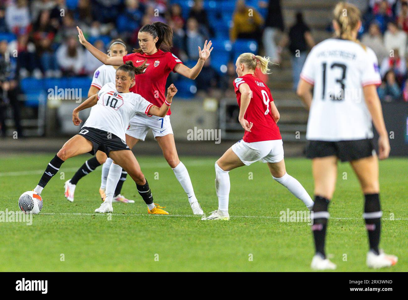 Oslo, Norway 22 September 2023 Laura Feiersinger of Austria manoeuvres the ball during the UEFA Womens Nations League Group A2 match between Norway and Austria held at the Ullevaal Stadion in Oslo, Norway credit: Nigel Waldron/Alamy Live News Stock Photo