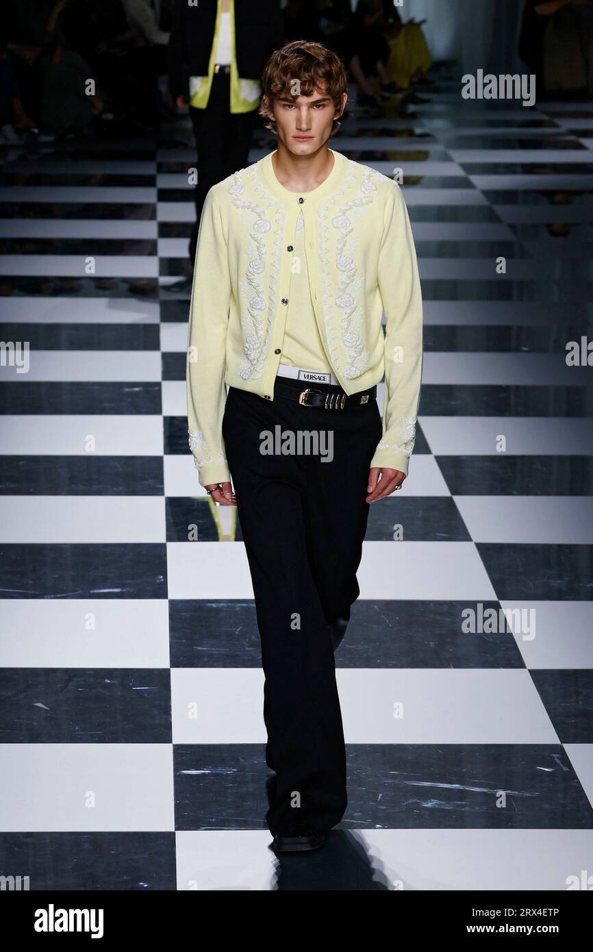 Milan, Italien. 22nd Sep, 2023. VERSACE Spring/Summer 2024 Runway ...
