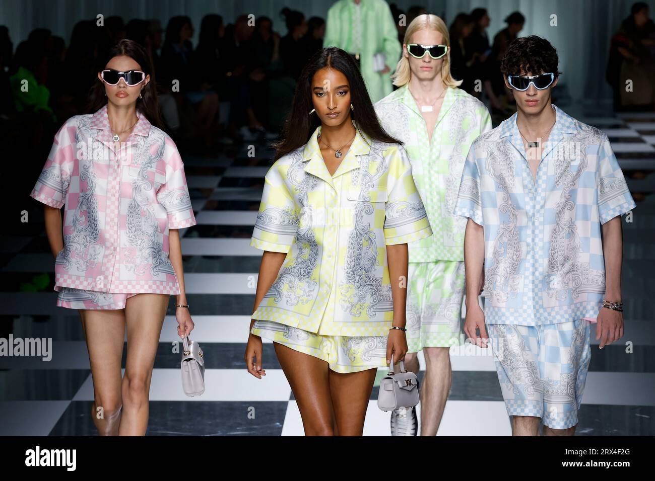 Milan, Italien. 22nd Sep, 2023. VERSACE Spring/Summer 2024 Runway ...