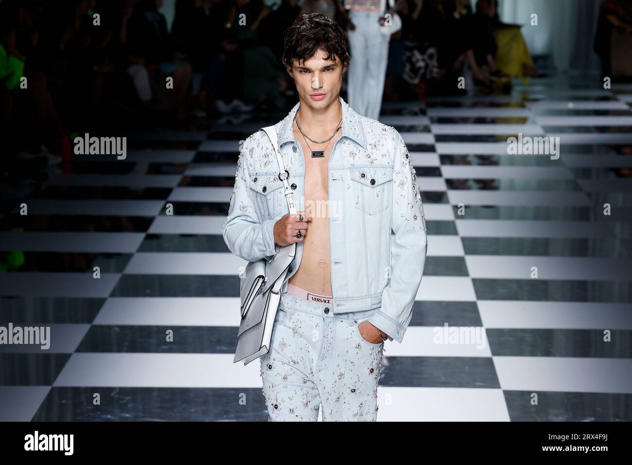 Milan, Italien. 22nd Sep, 2023. VERSACE Spring/Summer 2024 Runway ...