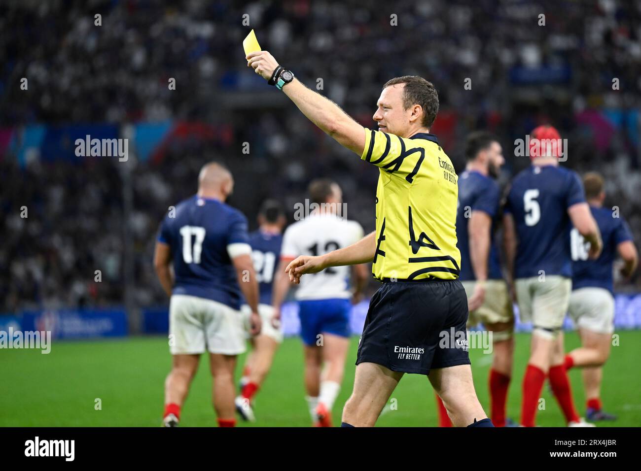 Photo Ancienne équipe De France De Rugby - Groupe Avec Arbitre - 1965