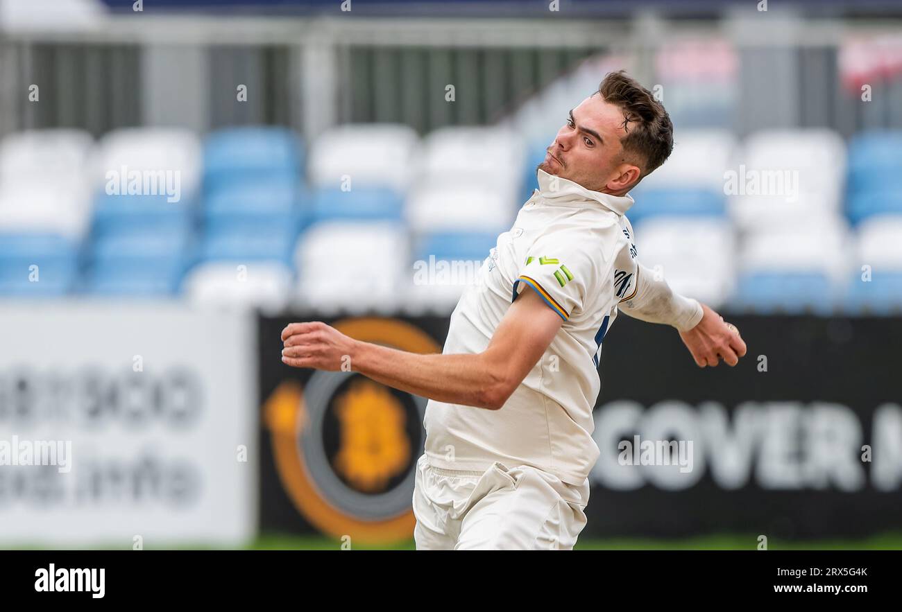 Sam Conners bowling for Derbyshire in a 4 day County Championship match against Sussex Stock Photo