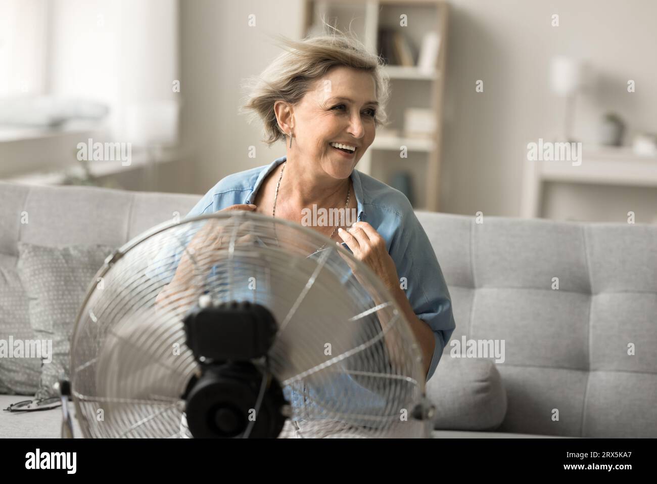 Electric fan woman mature hires stock photography and images Alamy