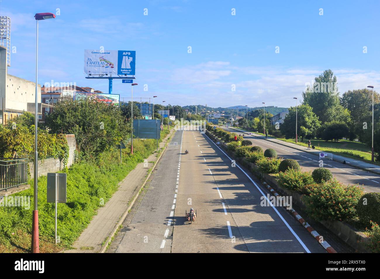 Pontevedra, Spain, September 23, 2023: Several paratriathletes in the cycling test during the 2023 Paratriathlon World Championship, on September 23, 2023, in Pontevedra, Spain. Credit: Alberto Brevers / Alamy Live News Stock Photo