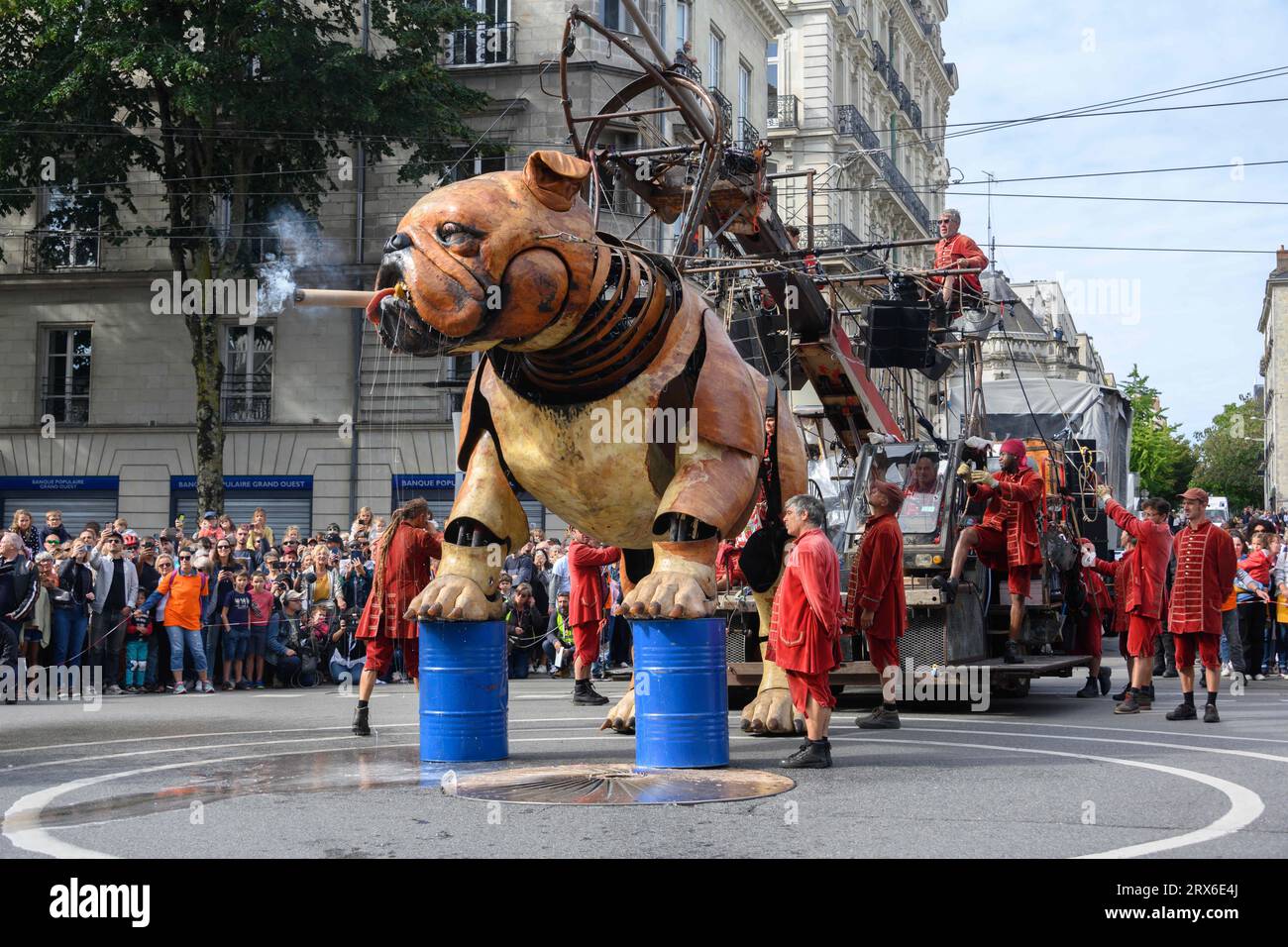 Nantes, France. 23rd Sep, 2023. The Royal de Luxe troupe is organizing a parade this weekend, with the two dog machines: Xolo and Bull Thing in Nantes, France on September 23, 2023. Photo by Pierrick Villette/ABACAPRESS.COM Credit: Abaca Press/Alamy Live News Stock Photo