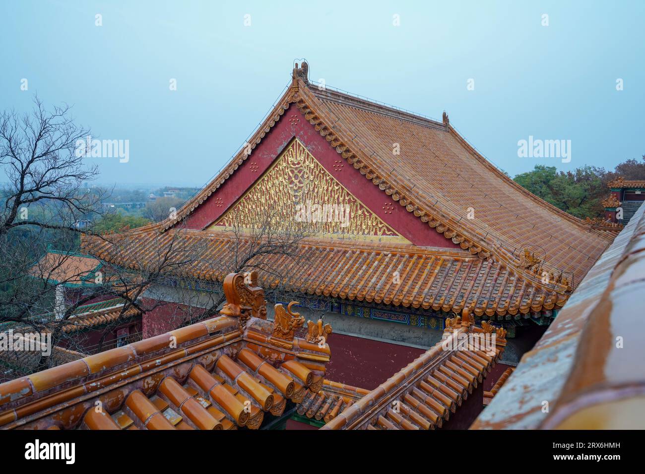Chinese glazed roof tile ridge of Tibetan Buddhism Ancient Architecture ...